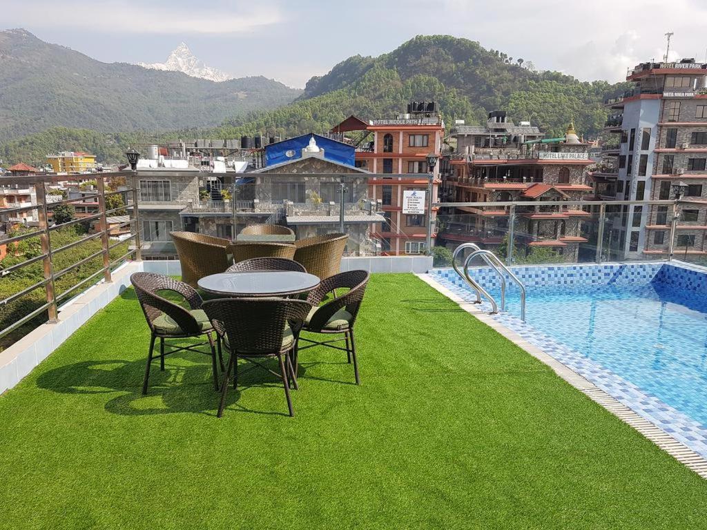 Hotel Eco Tree Pokhara Luaran gambar